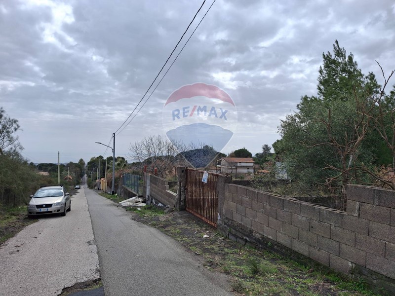 Terreno agricolo in Vendita a Nicolosi, 15'000€, 920 m²