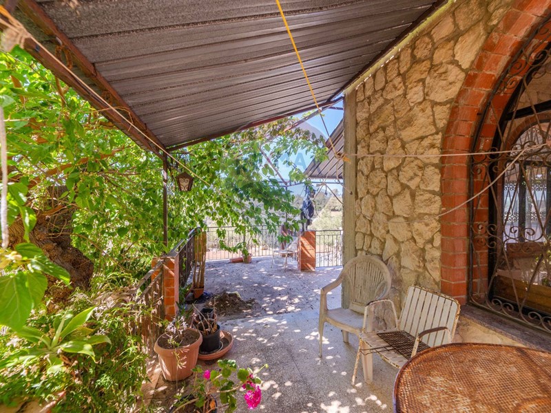 Villa in Vendita a Augusta, 380'000€, 670 m²