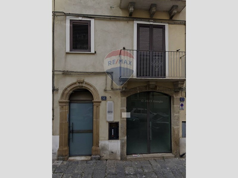 Appartamento in Vendita a Caltagirone, 68'000€, 140 m²