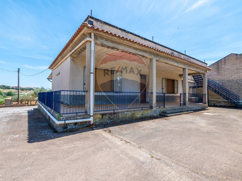 Villa in Vendita a Grammichele, 174'000€, 112 m²