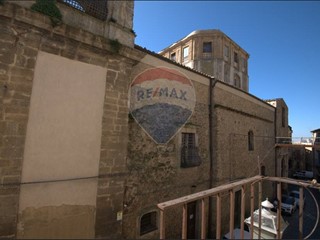 Immobile commerciale in Vendita a Caltagirone, 28'000€, 49 m²