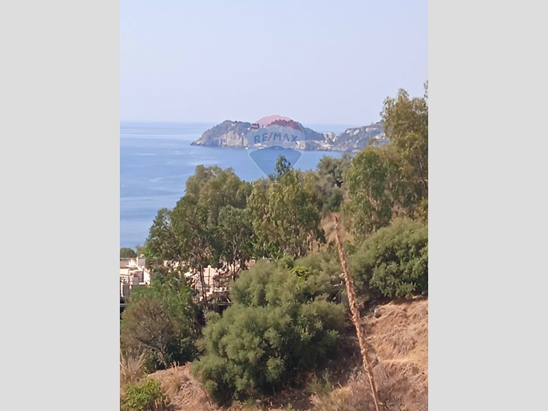 Appartamento in Vendita a Letojanni, 249'000€, 143 m²