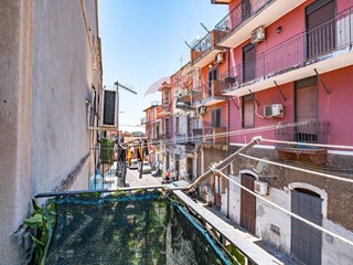 Trilocale in Vendita a Catania, 29'000&euro;, 55 m²