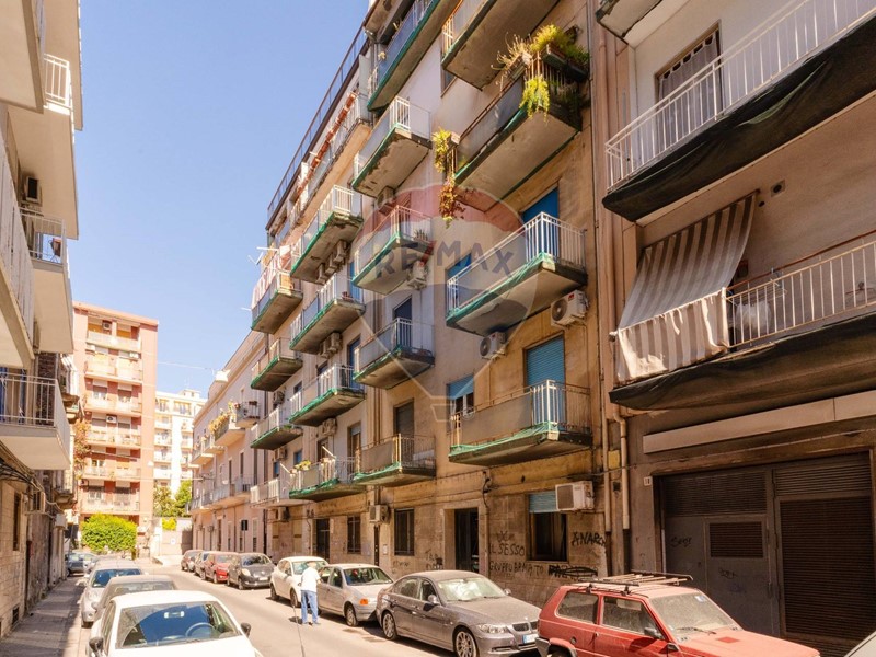 Trilocale in Vendita a Catania, 95'000&euro;, 99 m²