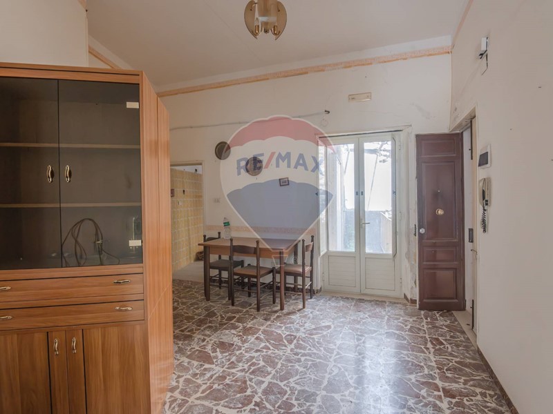 Quadrilocale in Vendita a Caltagirone, 15'000€, 65 m²