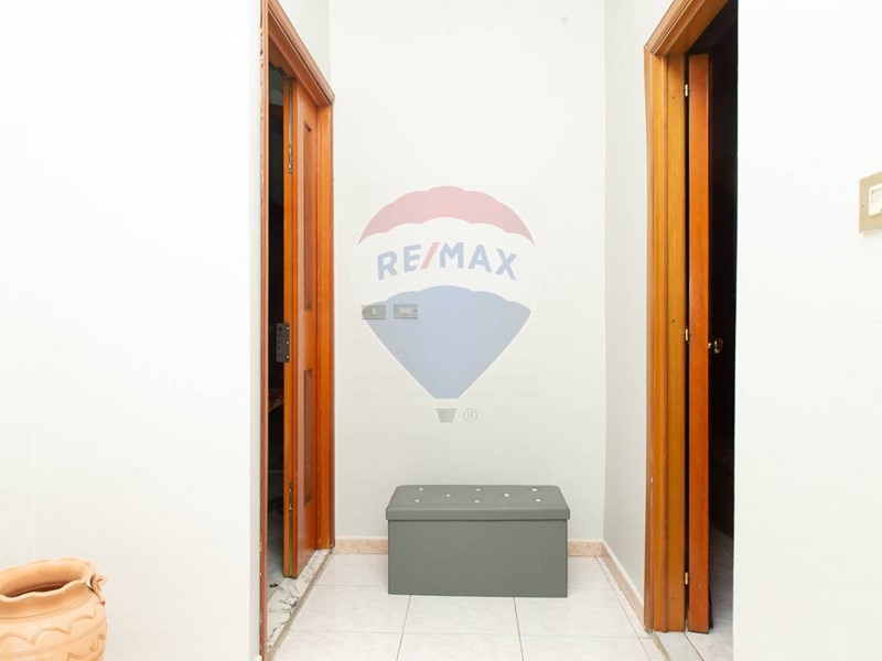 Appartamento in Vendita a Paternò, 75'000€, 136 m²