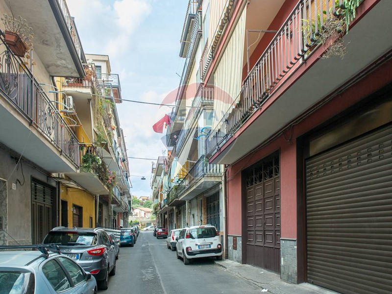 Bilocale in Vendita a Paternò, 40'000€, 72 m²