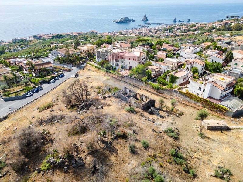 Terreno edificabile in Vendita a Aci Catena, 350'000€, 5171 m²