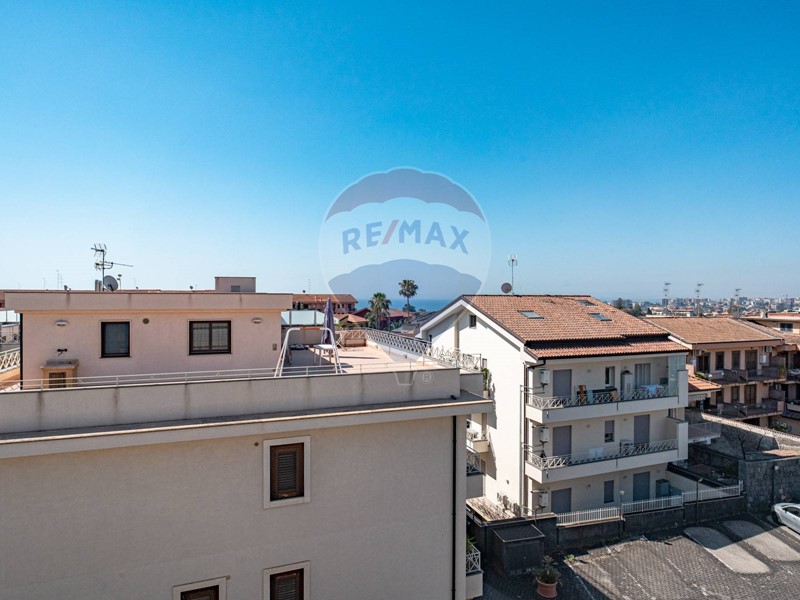 Attico in Vendita a Aci Castello, 149'000€, 116 m²