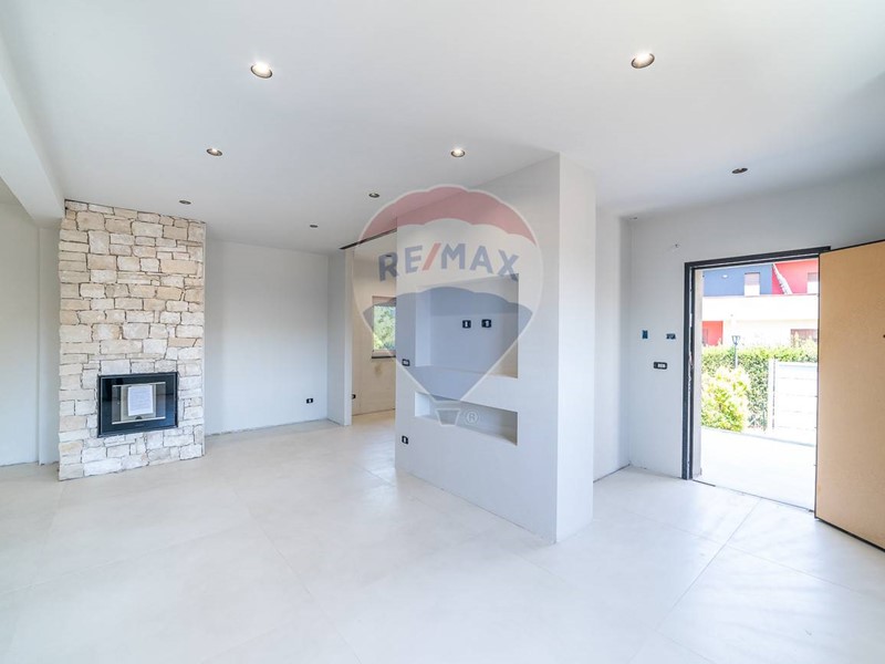 Villa in Vendita a Gravina di Catania, 529'000€, 289 m²