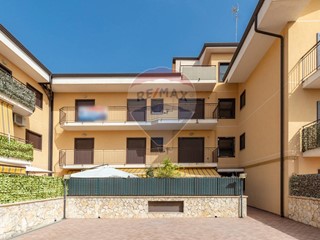 Attico in Vendita a Motta Sant'Anastasia, 120'000€, 79 m²