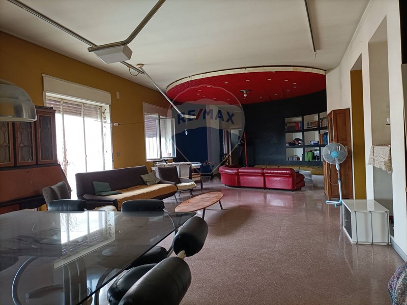 Attico in Vendita a Gravina di Catania, 270'000&euro;, 270 m²