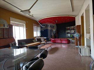 Attico in Vendita a Gravina di Catania, 270'000€, 270 m²