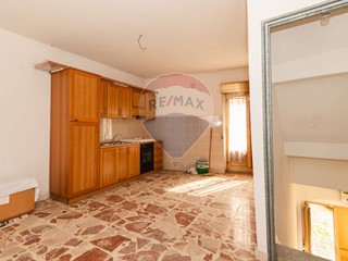 Casa Indipendente in Vendita a Caltagirone, 10'000€, 37 m²