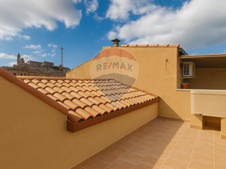 Casa Indipendente in Vendita a Caltagirone, 15'000€, 99 m²