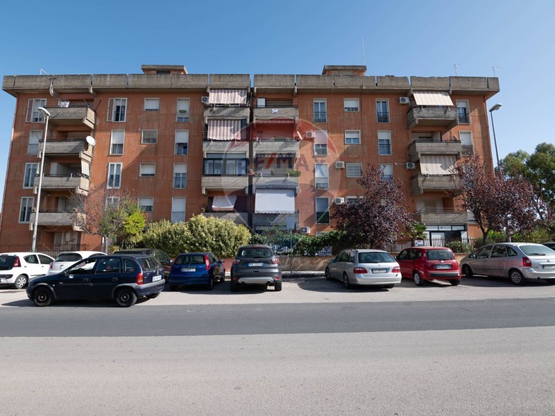 Quadrilocale in Vendita a Caltagirone, 68'000€, 94 m²