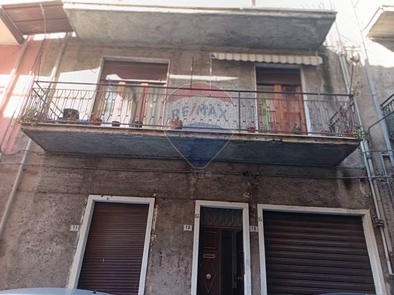 Quadrilocale in Vendita a Paternò, 50'000€, 94 m²