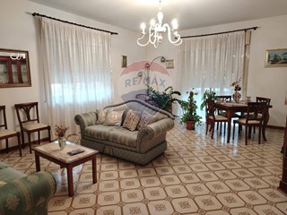 Appartamento in Vendita a Gela, 150'000€, 153 m²