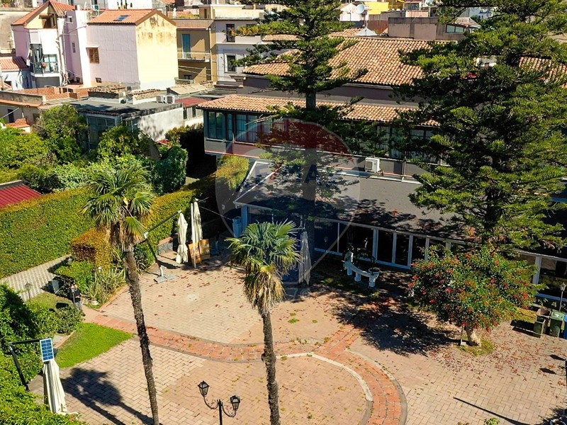 Appartamento in Vendita a Acireale, 750'000€, 550 m²