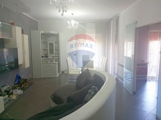 Appartamento in Vendita a Randazzo, 190'000€, 207 m²