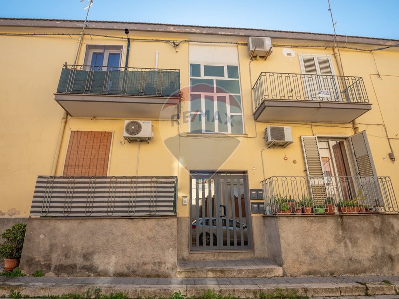 Trilocale in Vendita a Mineo, 60'000€, 80 m²