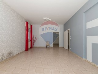 Appartamento in Vendita a Grammichele, 125'000€, 166 m²