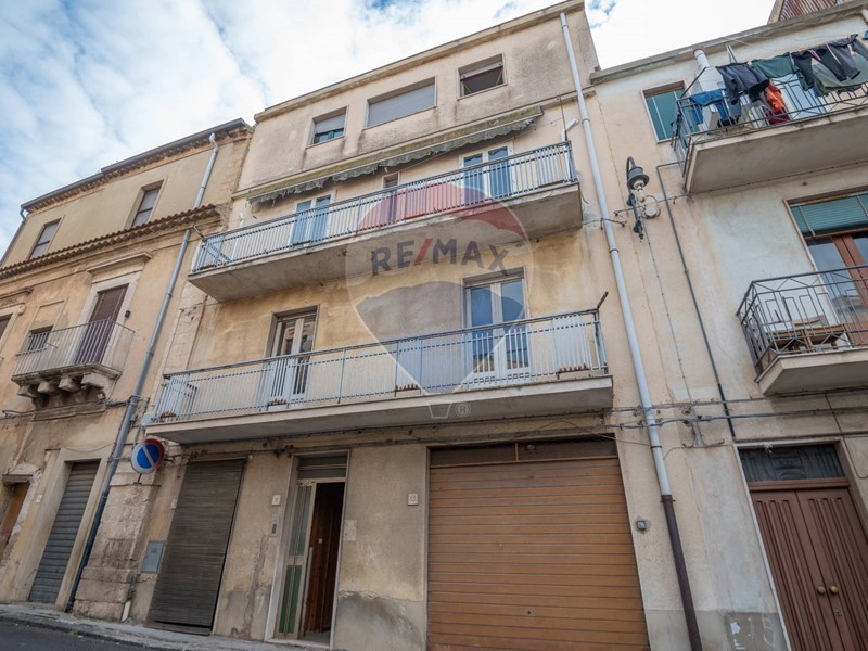 Casa Indipendente in Vendita a Grammichele, 55'000€, 120 m²