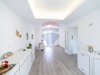 Quadrilocale in Vendita a Aci Catena, 95'000€, 110 m²