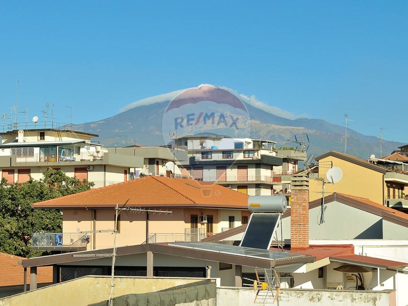 Trilocale in Vendita a Gravina di Catania, 99'000€, 111 m²