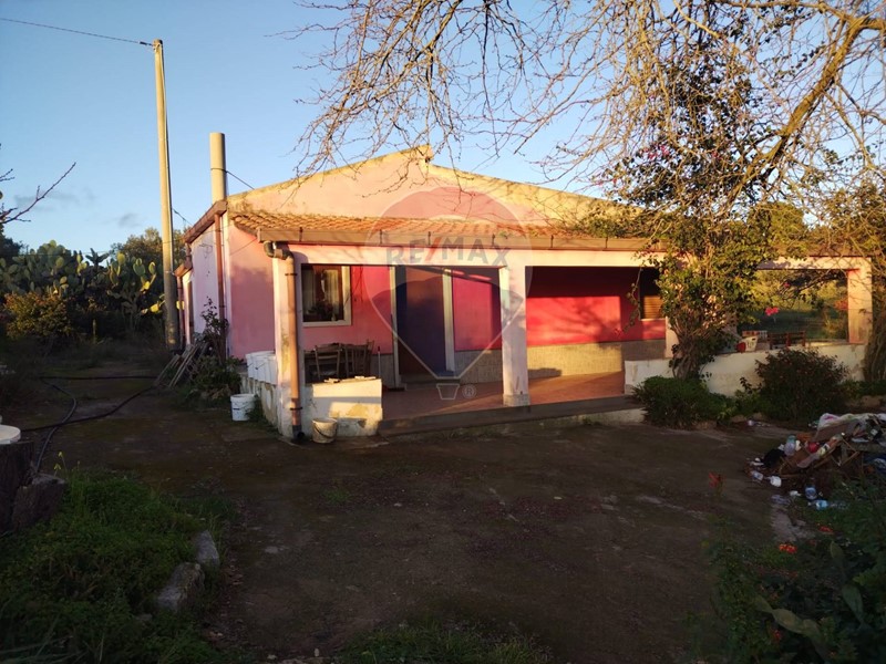 Villa in Vendita a Caltagirone, 55'000€, 70 m²