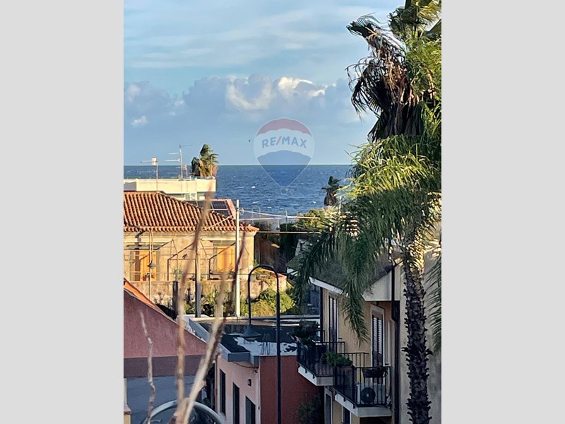 Casa Indipendente in Vendita a Acireale, 140'000€, 132 m²