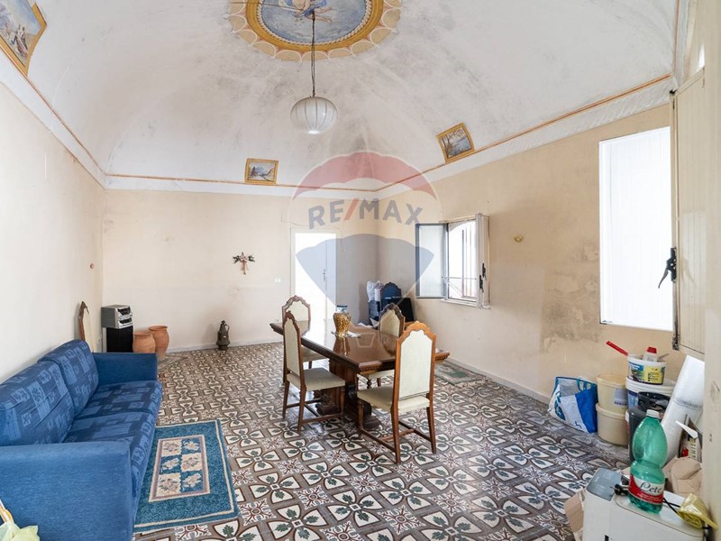 Casa Indipendente in Vendita a Motta Sant'Anastasia, 60'000€, 120 m²