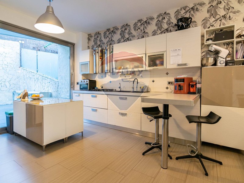 Appartamento in Vendita a Aci Castello, 199'000€, 150 m²