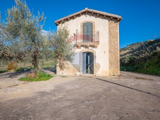 Villa in Vendita a Caltagirone, 75'000€, 60 m²