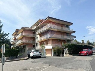Bilocale in Vendita a Aci Catena, 95'000€, 97 m²
