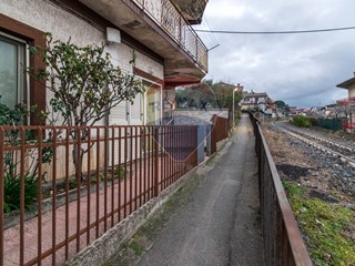Quadrilocale in Vendita a Maletto, 42'000€, 70 m²