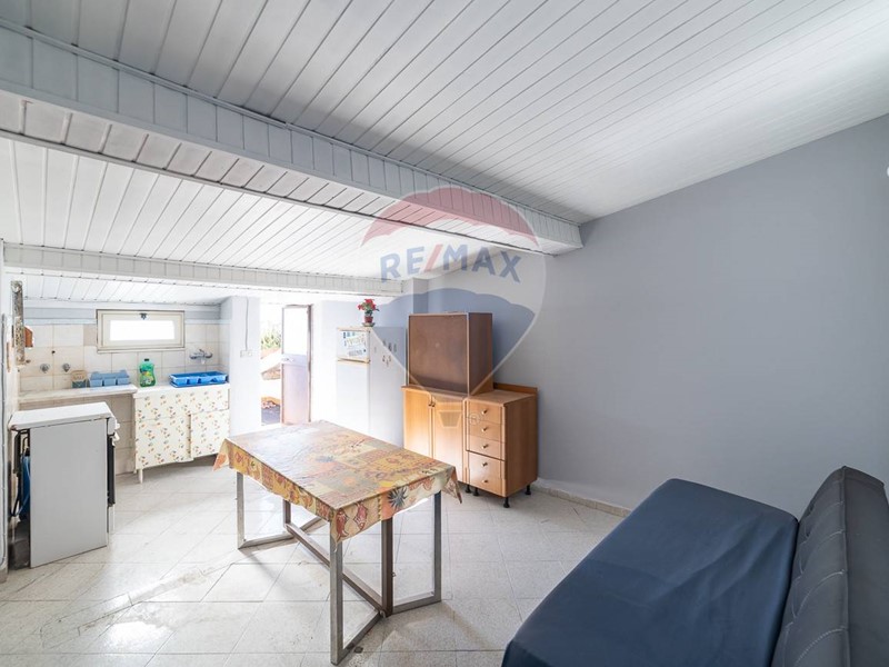 Attico in Vendita a Catania, 84'000&euro;, 76 m²