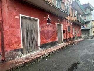 Casa Semi Indipendente in Vendita a Adrano, 29'000&euro;, 65 m²