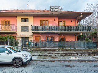 Attico in Vendita a Zafferana Etnea, 79'000&euro;, 83 m²