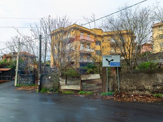 Appartamento in Vendita a Sant'Agata li Battiati, 180'000€, 118 m²