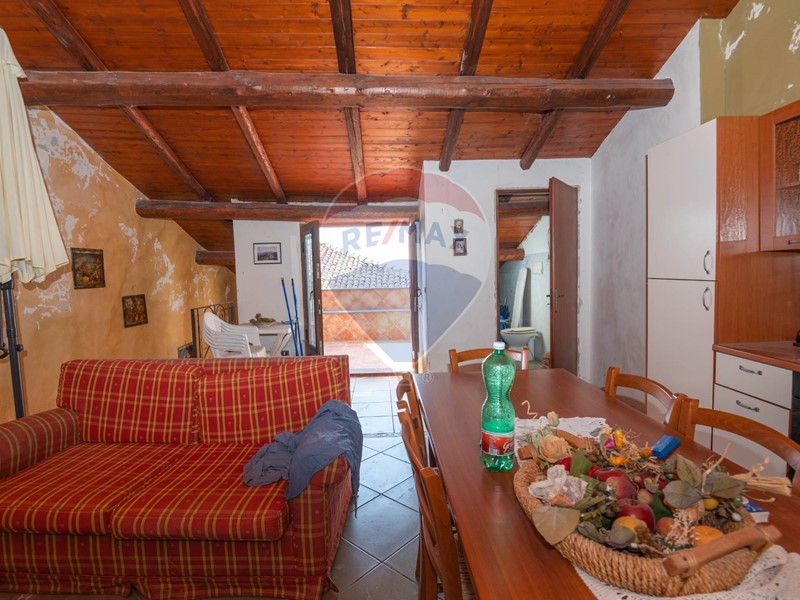 Casa Indipendente in Vendita a Ragalna, 59'000&euro;, 103 m²