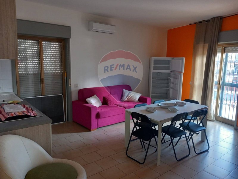 Trilocale in Vendita a Mascali, 70'000€, 78 m²