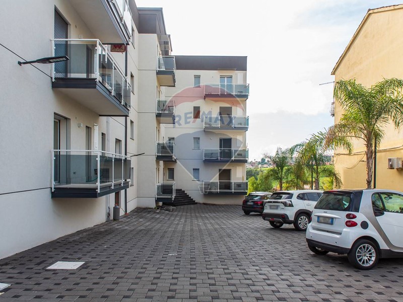 Quadrilocale in Vendita a Catania, 175'000&euro;, 105 m²