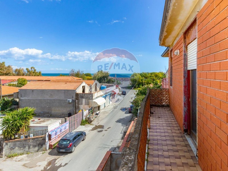 Casa Semi Indipendente in Vendita a Catania, 129'000&euro;, 600 m²