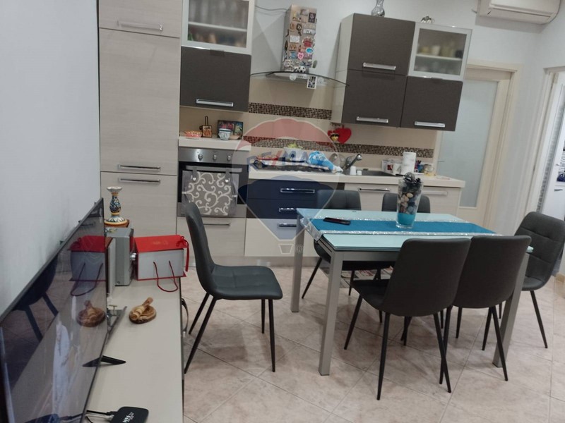 Trilocale in Vendita a Catania, 74'000&euro;, 70 m²