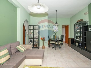 Trilocale in Vendita a Caltagirone, 35'000€, 74 m²