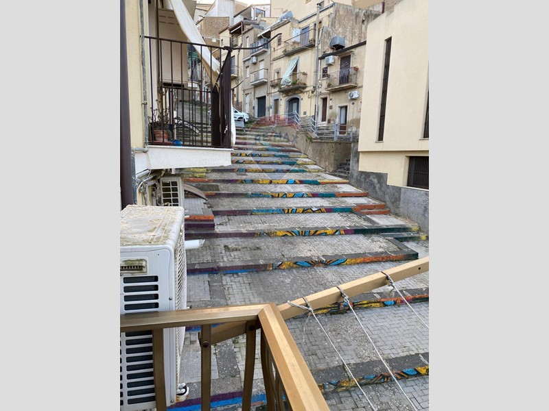 Casa Semi Indipendente in Vendita a Caltagirone, 18'000€, 80 m²