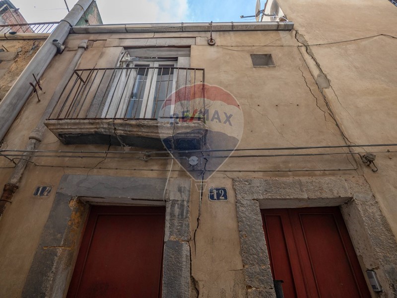 Casa Semi Indipendente in Vendita a Caltagirone, 8'000€, 85 m²