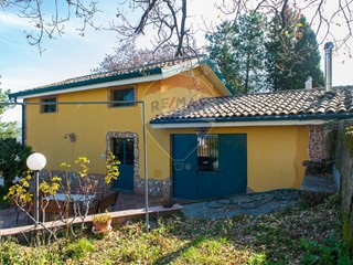 Villa in Vendita a Linguaglossa, 149'000€, 108 m²