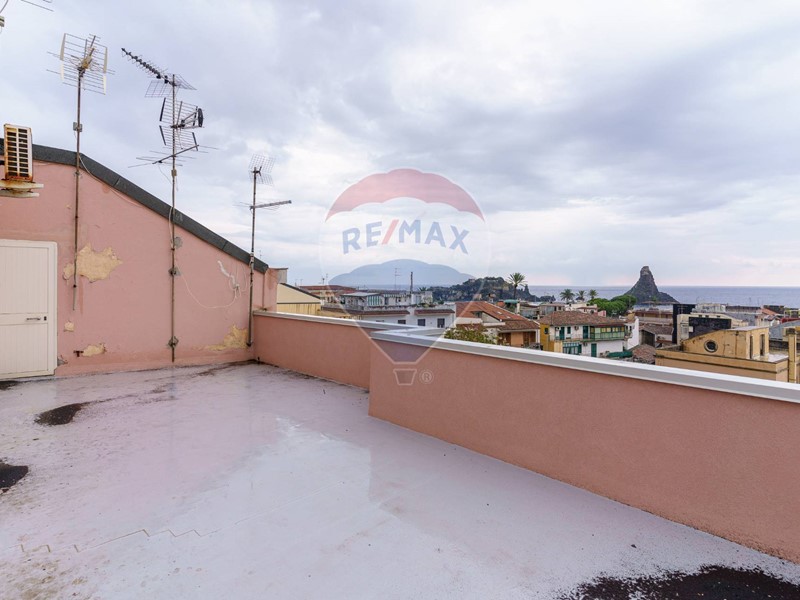 Appartamento in Vendita a Aci Castello, 165'000€, 110 m²